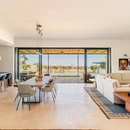 Διαμέρισμα Stylish Alfredo In - Pool, Garden, Ideal For Families *