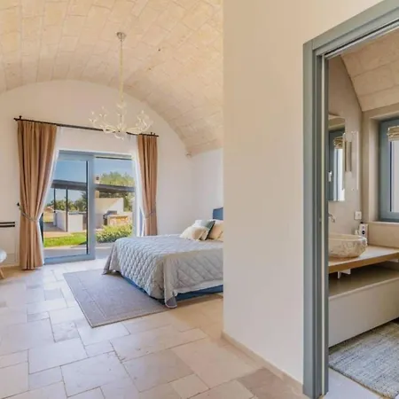 Stylish Alfredo In - Pool, Garden, Ideal For Families Διαμέρισμα