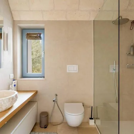 Stylish Alfredo In - Pool, Garden, Ideal For Families *
